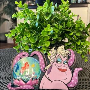 Loungefly Ursula Wallet - Pink and Purple